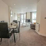Elegant 2Br Retreat With Secure Parking