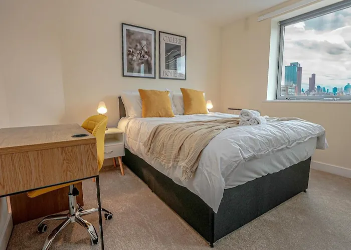 Elegant 2Br Retreat With Secure Parking