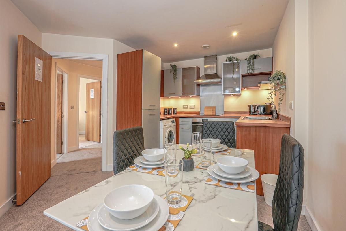 Apartment Elegant 2br Retreat With Secure Parking Birmingham
