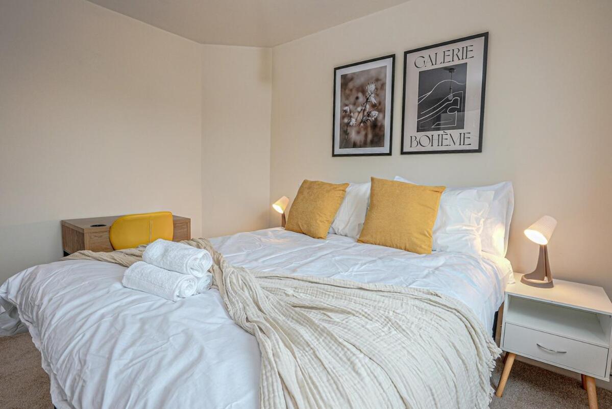 Elegant 2br Retreat With Secure Parking * Birmingham